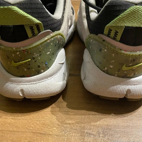 *LIKE NEW* NIKE FREE TERRA VISTA NN (Next Nature Trail) Sneakers Size W10/M8.5 - Picture 3 of 5